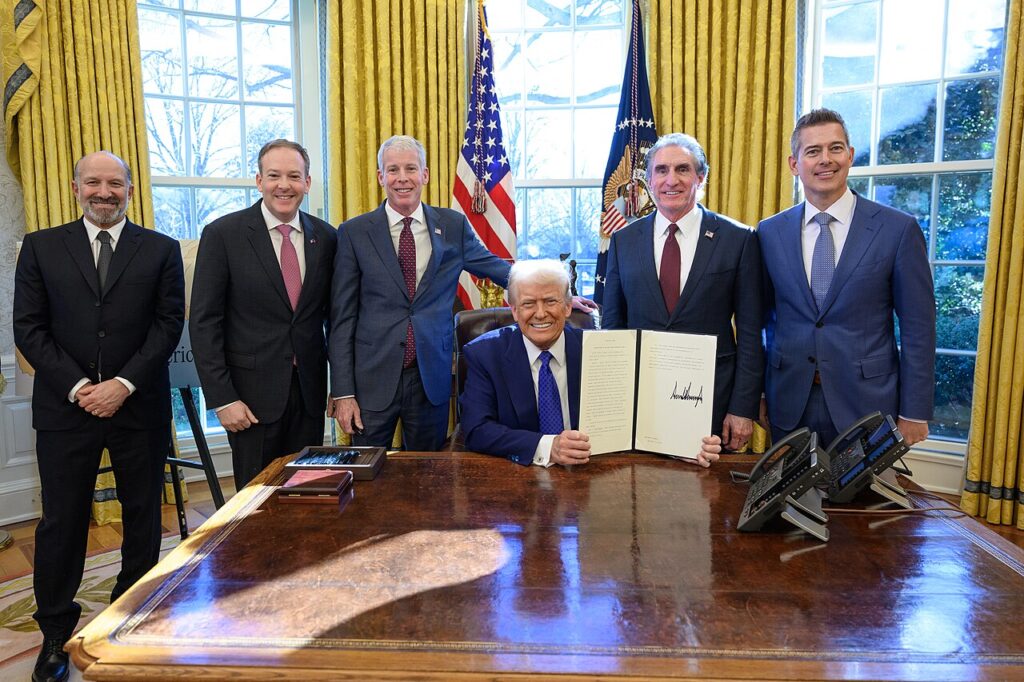 Media Melts Down, Americans Rally Behind Trump’s Trade Fight Donald Trump with Cabinet Ministers